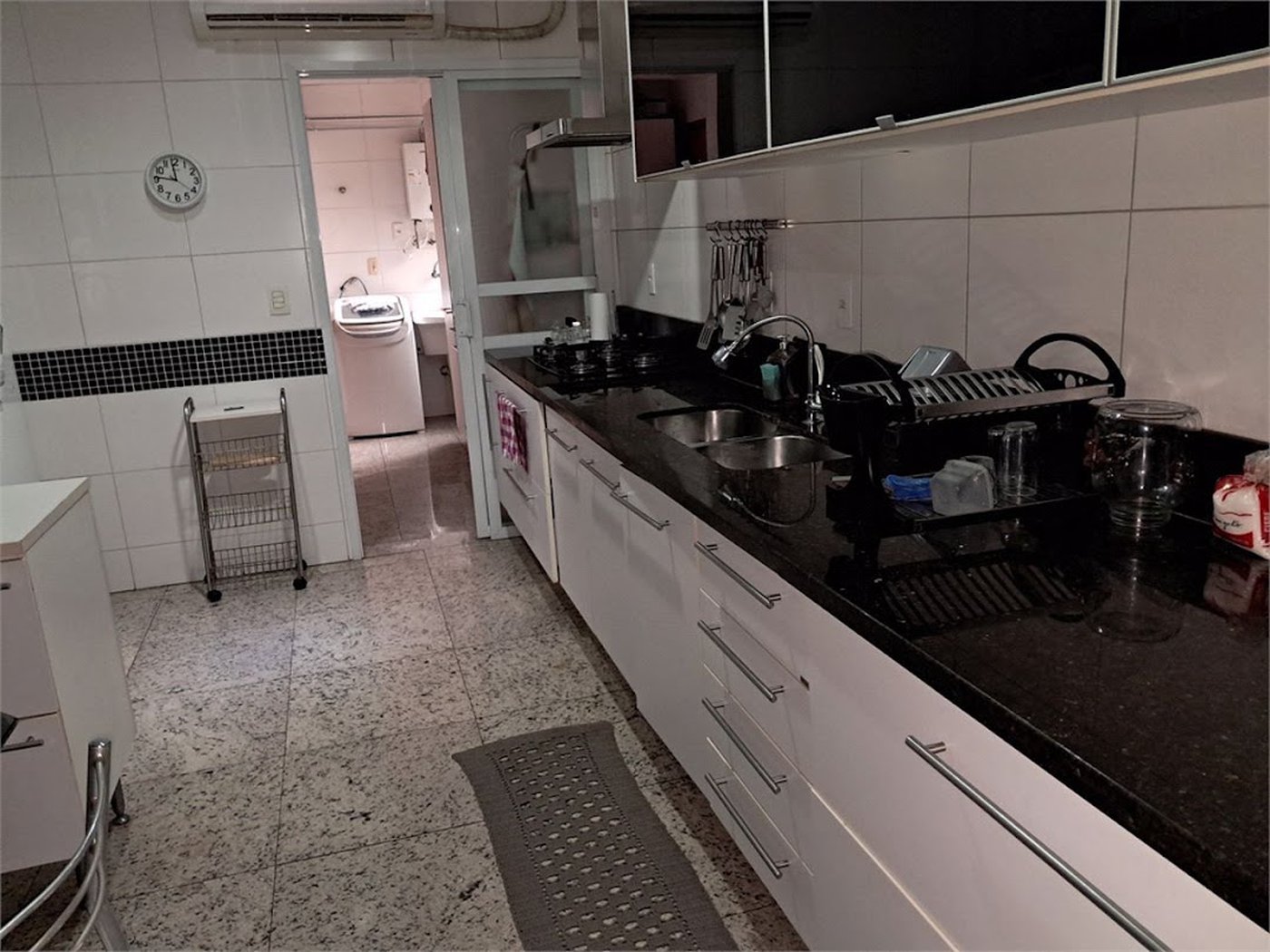 Apartamento Residencial à venda, Gonzaga, Santos - AP0761.