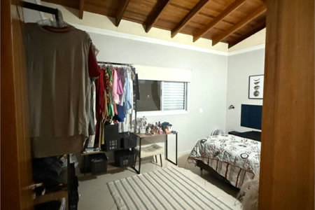 Sobrado à venda com 6 quartos, sendo 2 suítes, em Vila Áurea, Poá, SP