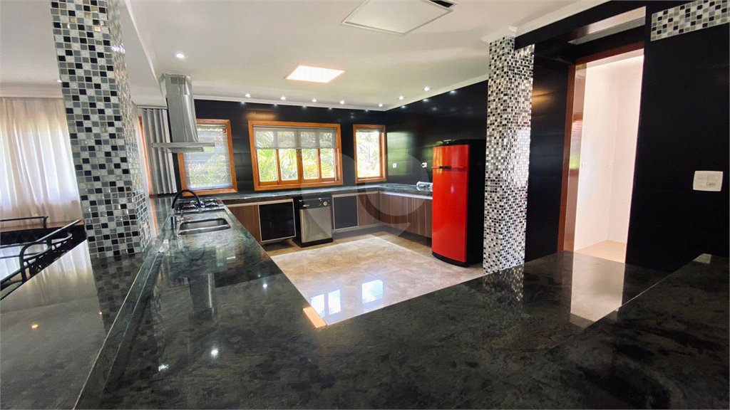 Casa à venda com 5 suítes no condomínio Suíça da Cantareira, Mairiporã - SP