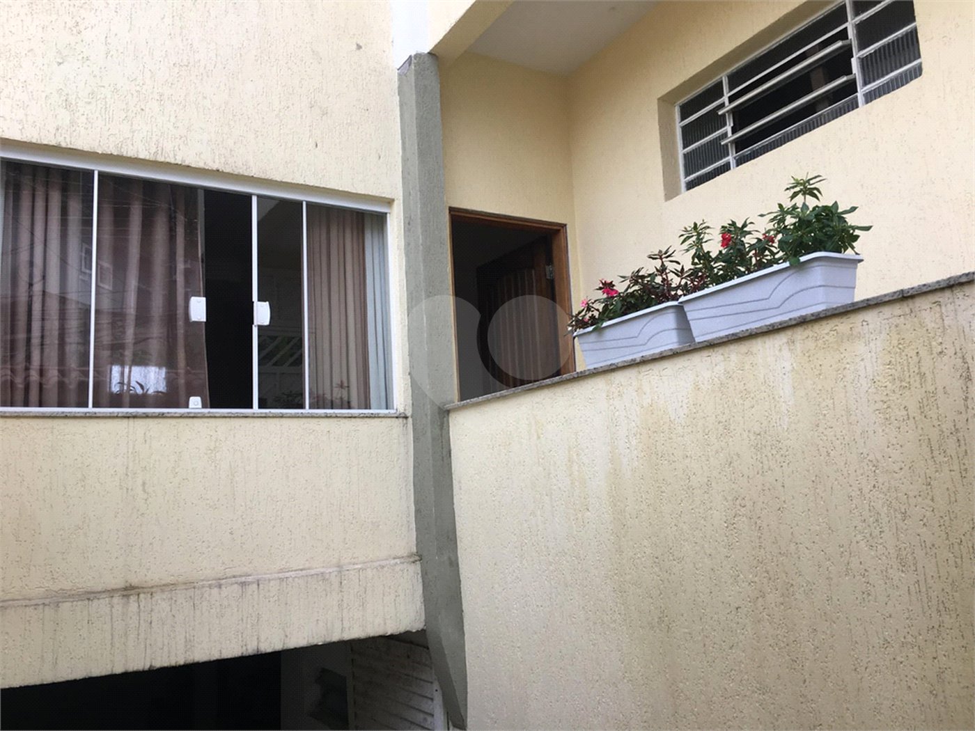 Sobrado à venda com 3 suítes em Vila Nivi, São Paulo, SP