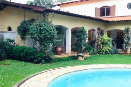 Sobrado à venda com 5 quartos, sendo 2 suítes, em Interlagos, São Paulo, SP