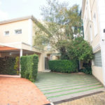 Casa à venda com 4 quartos, sendo 3 suítes, no condomínio Residencial Sans Souci, São Paulo - SP