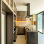 Casa Térrea Evidências - Indaiatuba/SP - R$ 1.950.000,00 - Área Total 307,33 m² - Área Construída 201,90 m² - TÉRREA - 03 suítes sendo a master com closet; Escritório; Lavabo; Cozinha com cooktop, forno, micro-ondas e coifa; Móveis planejados na hall de entrada, sala, escritório, cozinha, gourmet, s