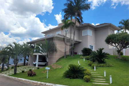 Casa à venda com 3 suítes no condomínio Colinas de Inhandjara, Itupeva - SP