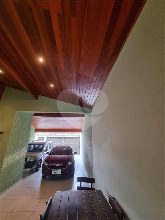 Casa à venda com 3 quartos, sendo 1 suíte, em Jardim Celani, Salto, SP
