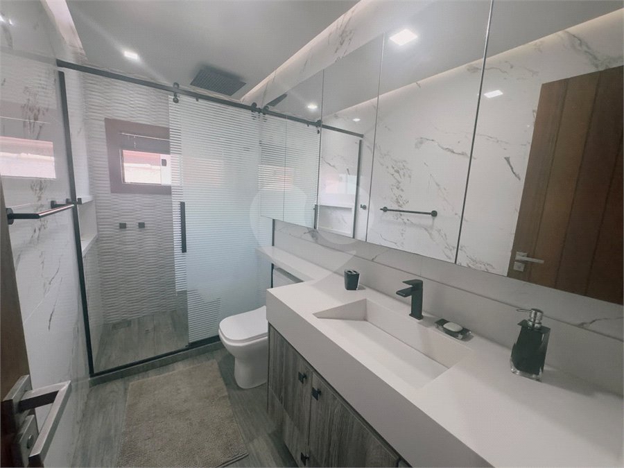 Casa em condomínio à venda com 4 quartos, sendo 2 suítes,  em Caravelas, Armação dos Búzios, RJ