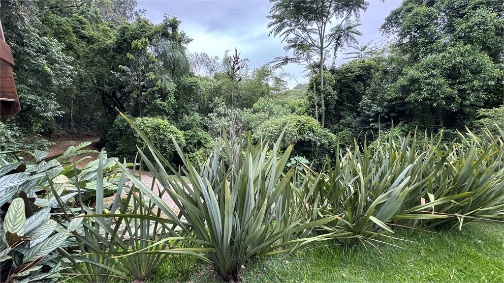 Casa à venda com 3 suítes no condomínio Residencial Delle Stelle, Louveira - SP