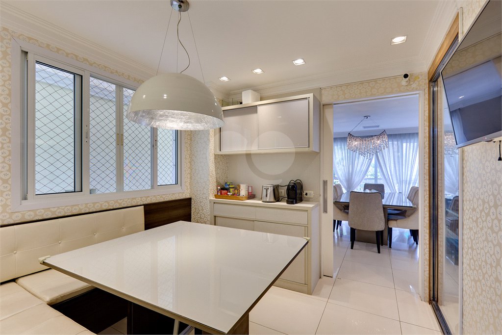 Casa à venda com 4 suítes no condomínio Ville Bosqueé, São Paulo - SP