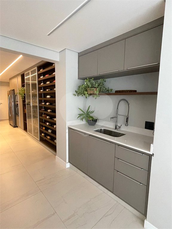 Apartamento à venda com 3 suítes em Parque Residencial Aquarius, São José dos Campos, SP