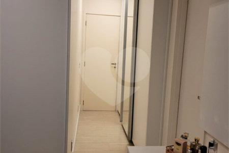 Apartamento à venda com 3 quartos, sendo 1 suíte,  em Vila Suissa, Mogi das Cruzes, SP