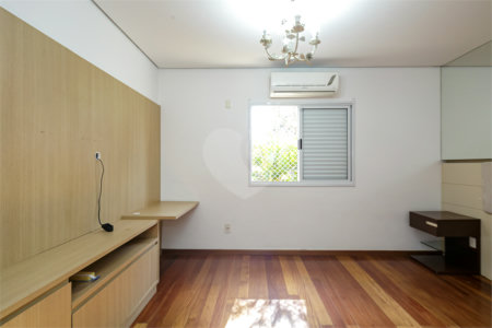 Casa à venda com 3 suítes no condomínio Villaggio Belvedere, São Paulo - SP