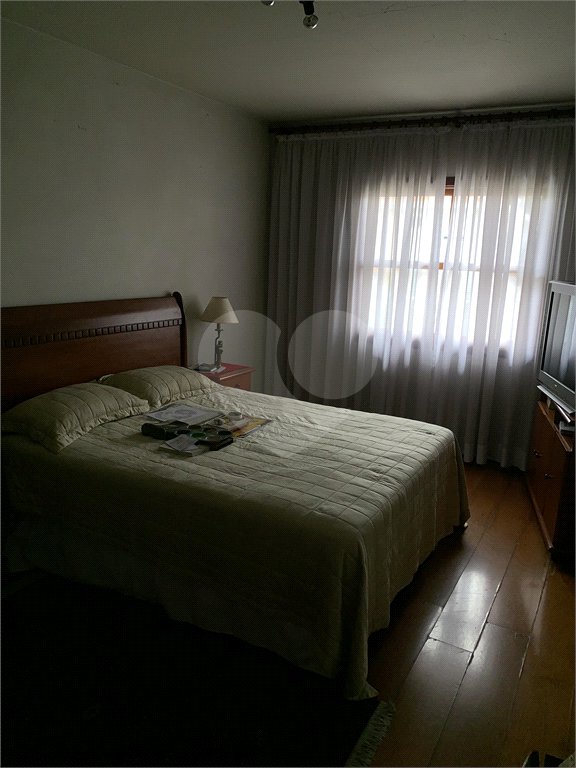 Casa à venda com 4 quartos, sendo 3 suítes, em Jardim das Vertentes, São Paulo, SP