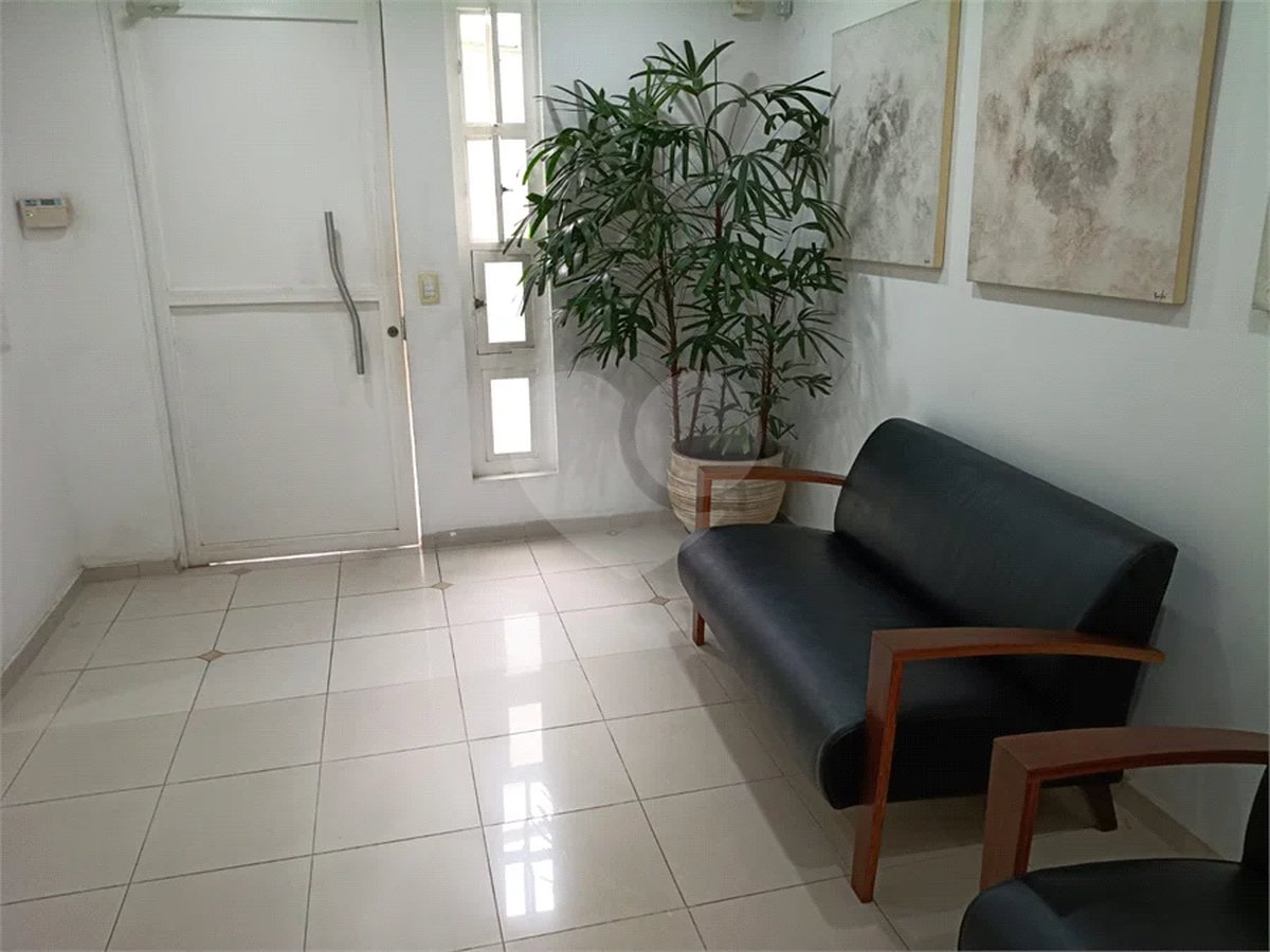 Casa comercial com 7 salas, 2 vagas no Paraiso