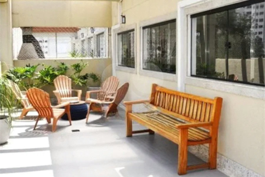 APARTAMENTO COM DOIS DORMITÓRIOS E UMA VAGA NA RAIMUNDO PEREIRA DE MAGALHÃES.