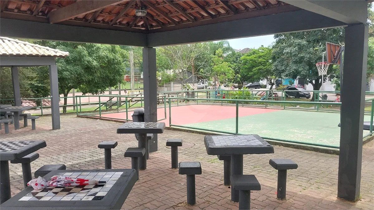 CONDOMÍNIO VALE DAS PALMEIRAS - CASA 3 QTOS + SUITE + PISCINA + GARAGEM 4 CARROS + ENERGIA SOLAR