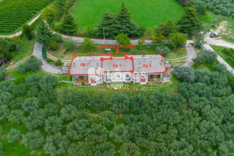 Casa multifamiliar à venda em Verona, Itália – 3 unidades e 12.000 m²