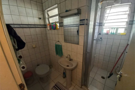 Casa Térrea à venda com 3 quartos em Jardim Maria Virginia, São Paulo, SP