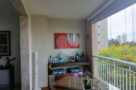 Apartamento à venda com 3 quartos, sendo 1 suíte, em Tatuapé, São Paulo, SP