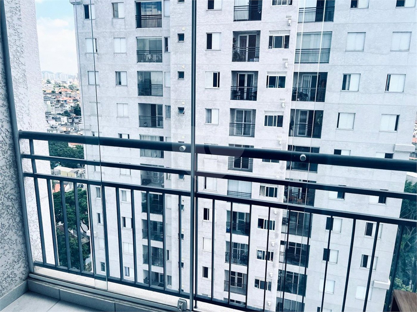 Apartamento à venda com 2 quartos em Parque Maria Domitila, São Paulo, SP