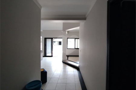 Casa à venda com 2 suítes em Vila Oliveira, Itapetininga, SP