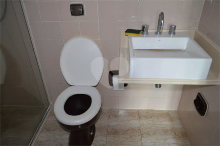 Apartamento à venda com 3 quartos, sendo 1 suíte,  em Vila Mariana, São Paulo, SP