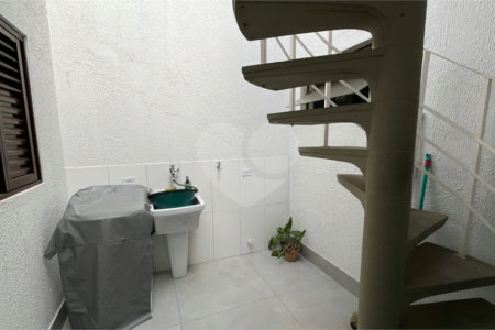 Sobrado à venda com 4 quartos, sendo 1 suíte, em Jardim Ana Maria, Sorocaba, SP