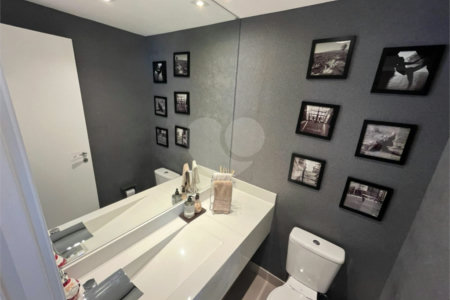 Apartamento à venda com 3 suítes em Campo Belo, São Paulo, SP