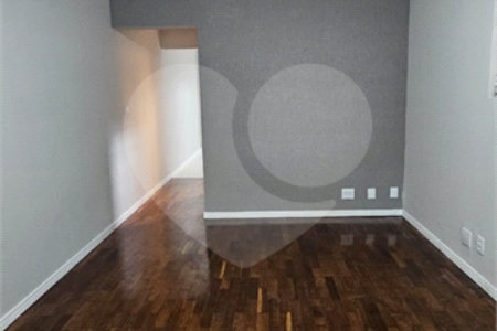 Sobrado à venda com 3 quartos, sendo 2 suítes, em Ferreira, São Paulo, SP