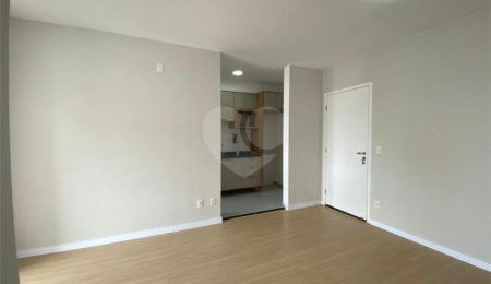 Apartamento à venda com 2 quartos, sendo 1 suíte,  em Vila Andrade, São Paulo, SP