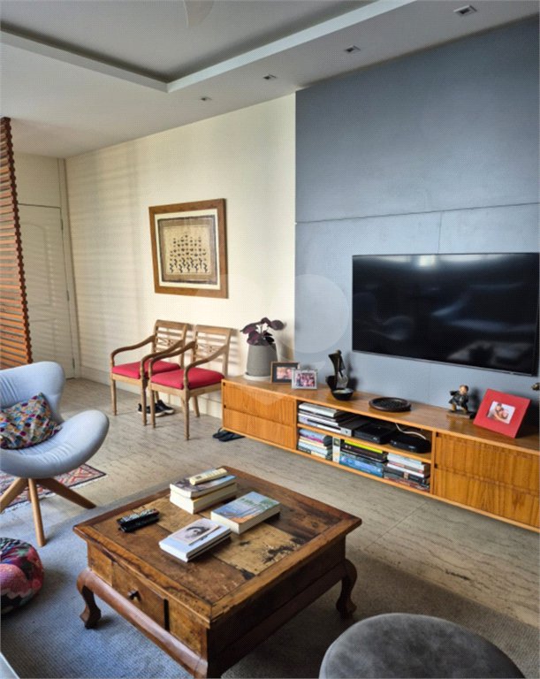 Apartamento à venda com 3 quartos, sendo 1 suíte, em Humaitá, Rio de Janeiro, RJ