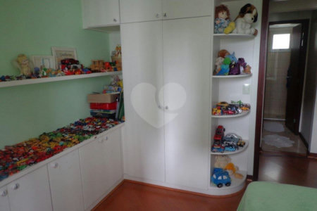 Apartamento à venda com 3 quartos, sendo 1 suíte, em Jardim Londrina, São Paulo, SP