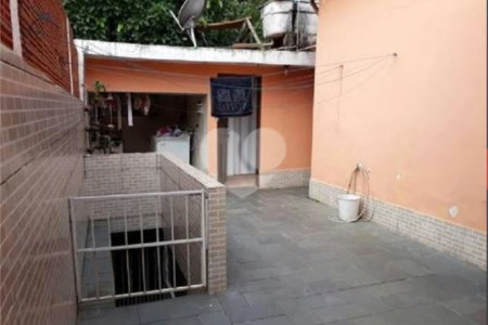 Casa à venda com 3 quartos, sendo 1 suíte, em Parque Vitória, São Paulo, SP