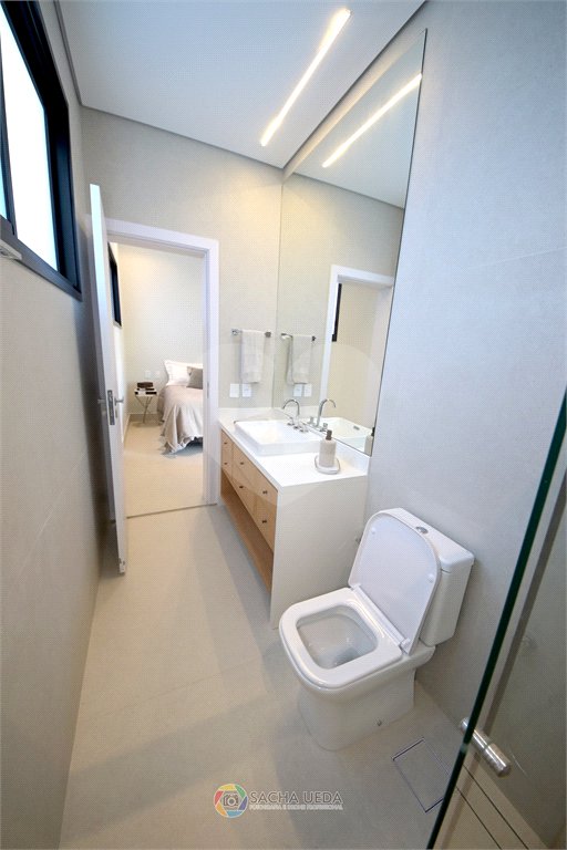 Casa à venda com 4 suítes no condomínio Villa dos Pinheiros, Indaiatuba - SP