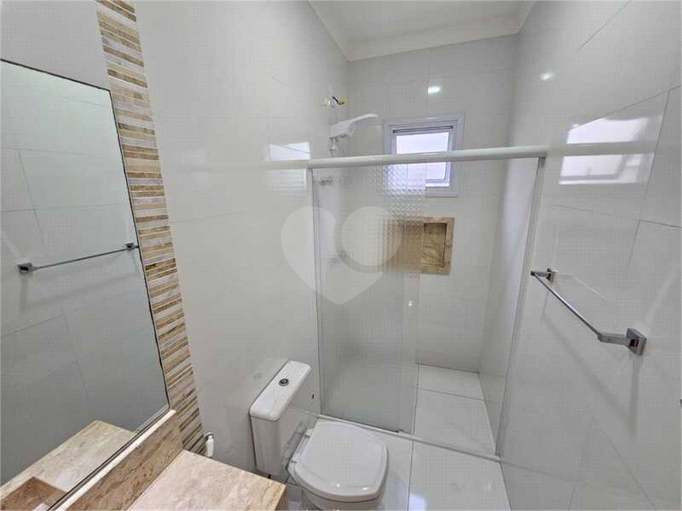 Casa à venda com 3 quartos, sendo 1 suíte, no condomínio Vista Verde, Indaiatuba - SP
