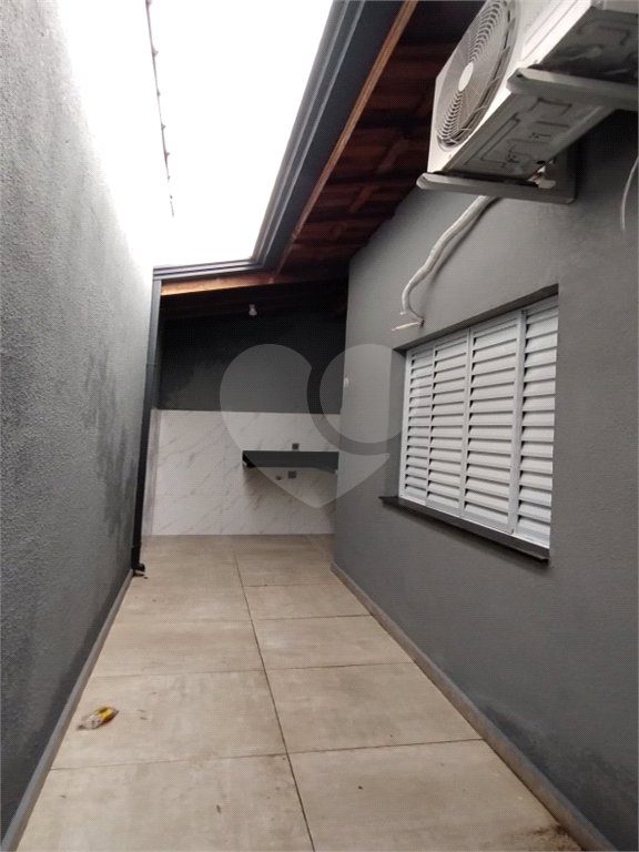 Casa à venda com 3 quartos, sendo 1 suíte, no condomínio Rio das Pedras, Salto - SP