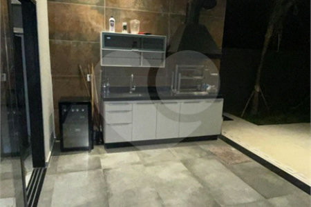 Casa à venda com 4 suítes no condomínio Veneza, Mogi das Cruzes - SP