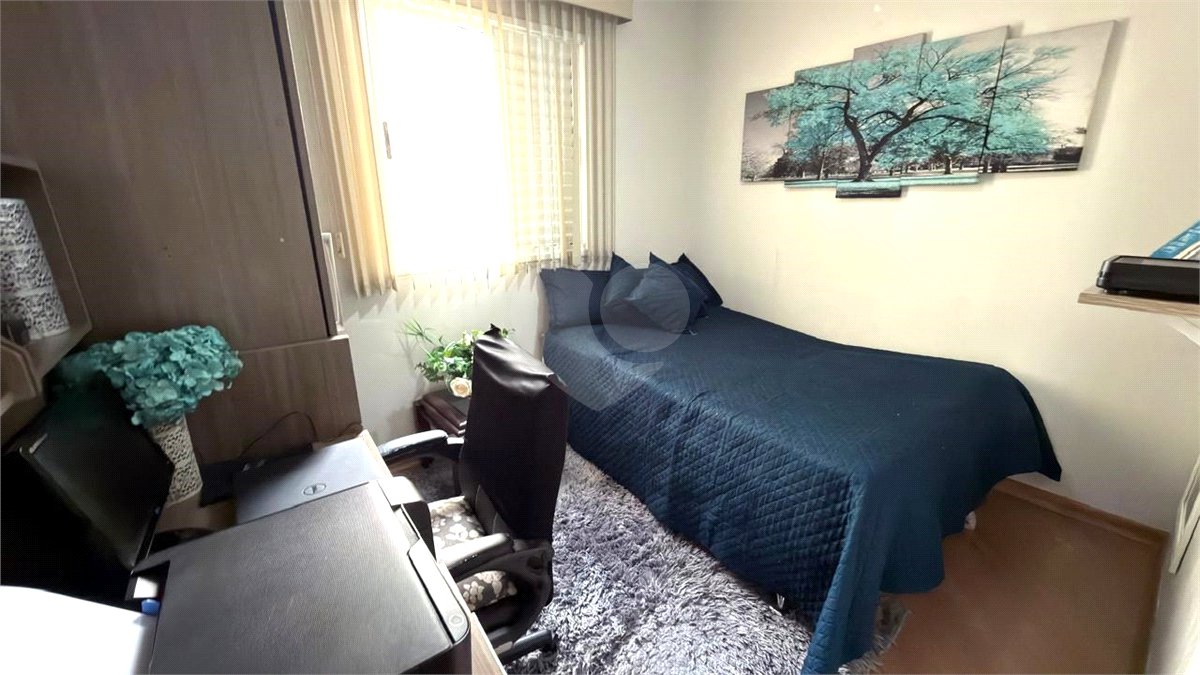 Apartamento à venda com 3 quartos, sendo 1 suíte,  em Vila Paulo Silas, São Paulo, SP