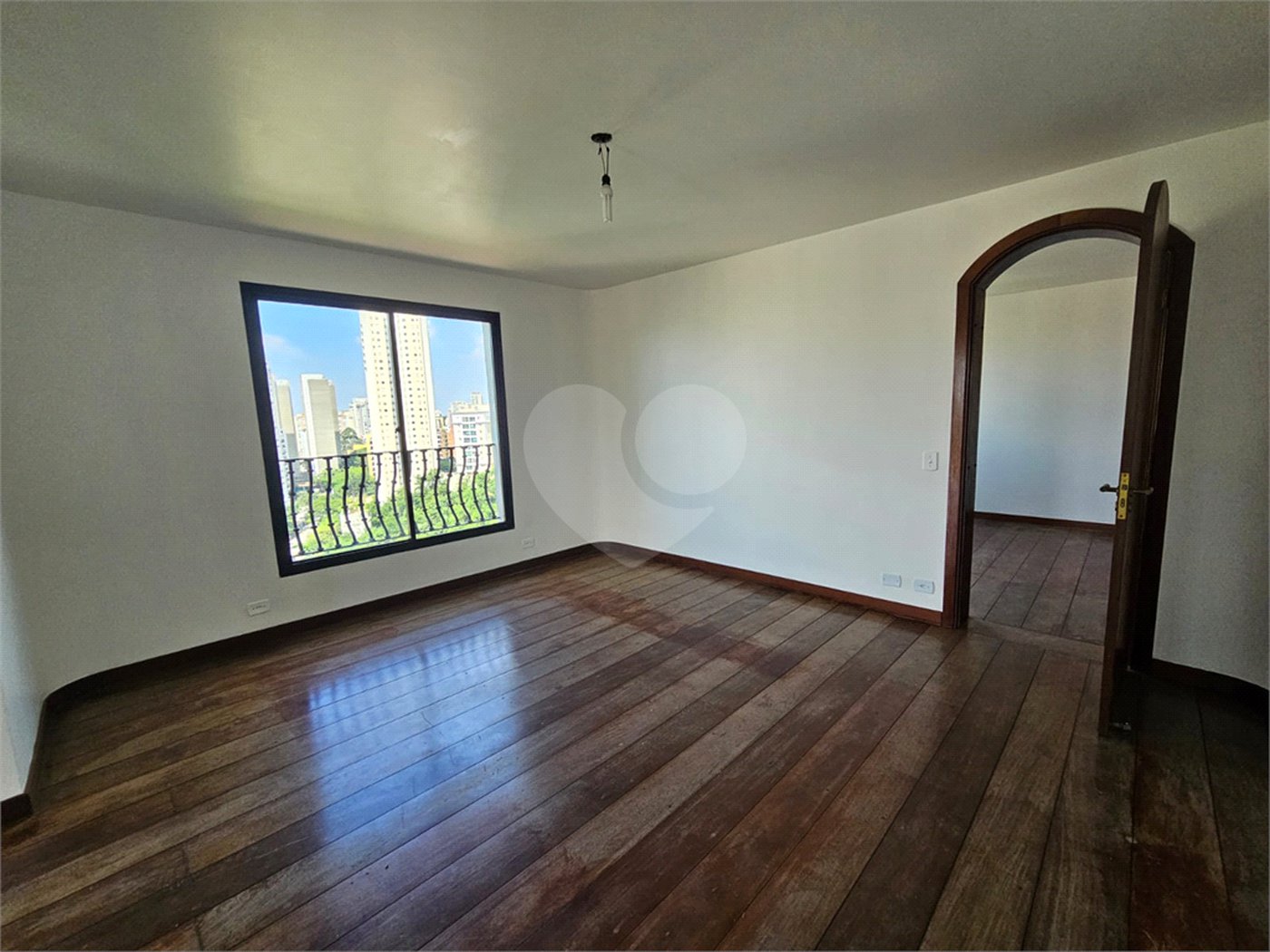 Apartamento à venda com 4 quartos, sendo 2 suítes,  em Jardim Parque Morumbi, São Paulo, SP