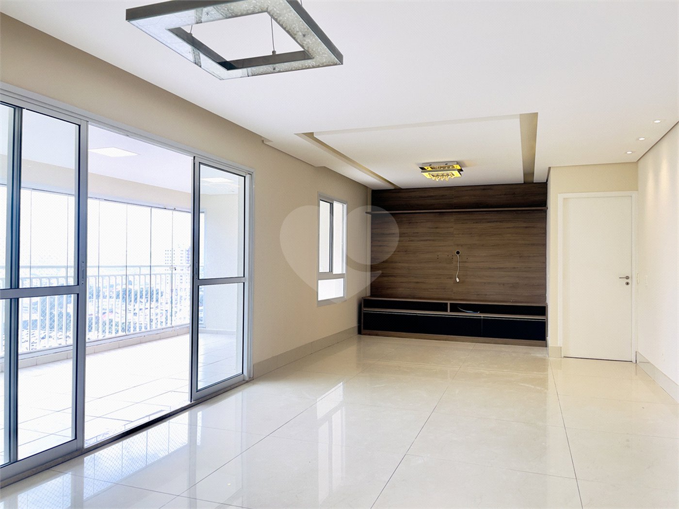 Apartamento à venda com 3 quartos, sendo 4 suítes,  no Centro, São Bernardo do Campo, SP