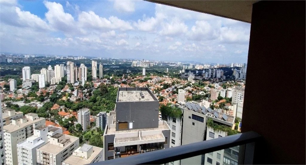Apartamento à venda com 3 suítes em Sumarezinho, São Paulo, SP