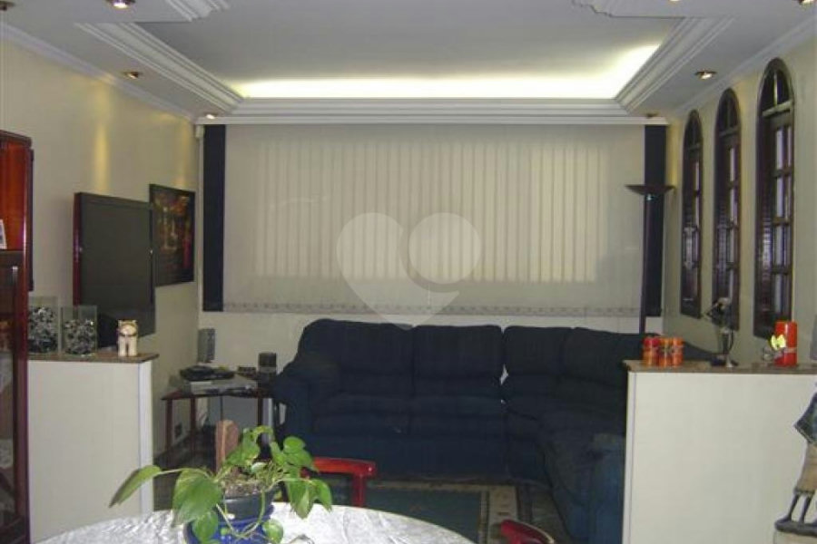 Sobrado à venda com 5 quartos, sendo 1 suíte, em Vila Nova Cachoeirinha, São Paulo, SP