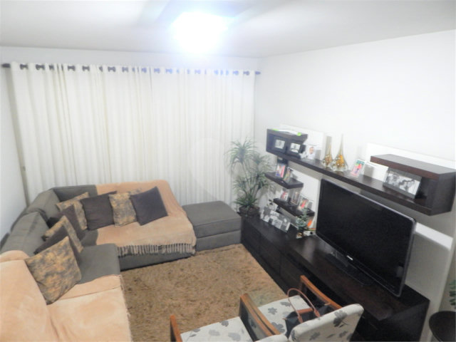 Sobrado à venda com 4 quartos, sendo 1 suíte,  em Chácara Santo Antônio (zona Sul), São Paulo, SP