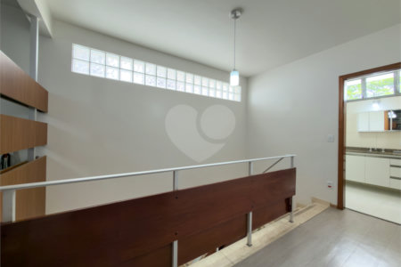 Casa de Vila à venda com 3 quartos, sendo 1 suíte, em Indianópolis, São Paulo, SP