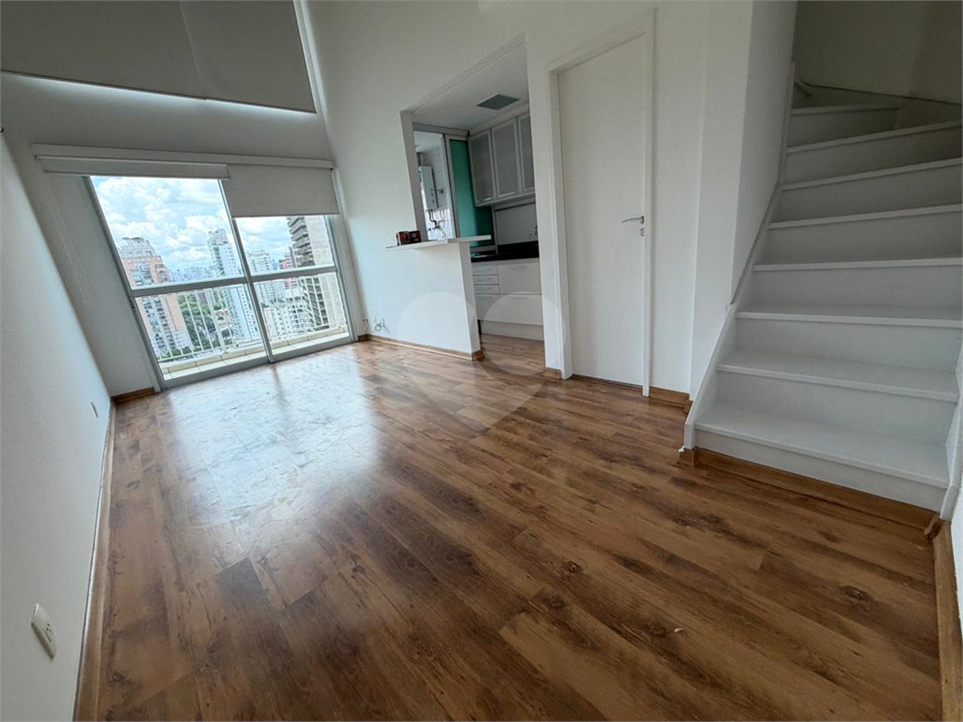 Duplex à venda ou para alugar com 1 suíte em Vila Nova Conceição, São Paulo, SP