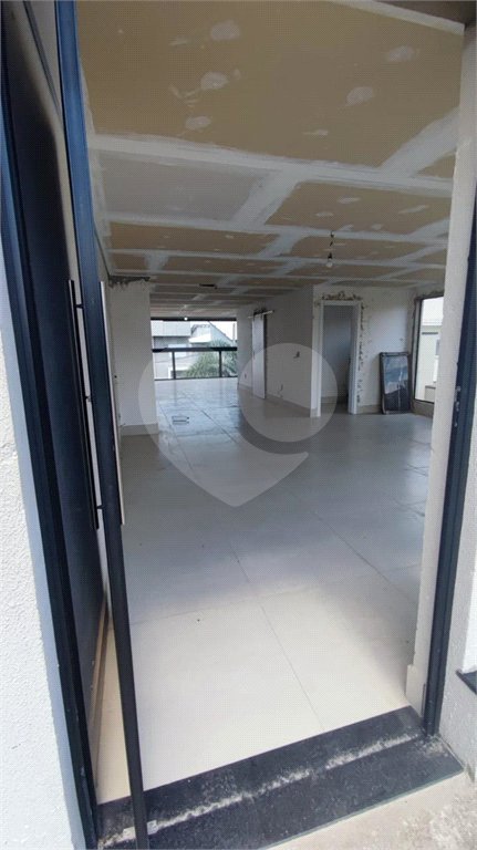 Casa à venda com 3 quartos, sendo 1 suíte,  no condomínio Terras de São Fernando, Cotia - SP