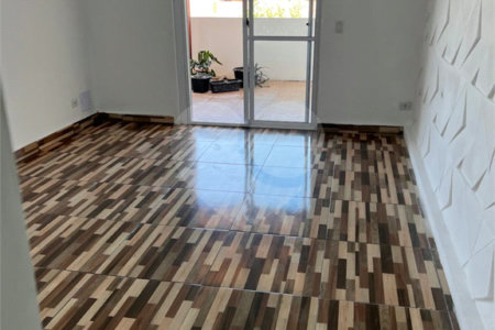 Sobrado à venda com 2 quartos, sendo 1 suíte, em Vila Correa, Ferraz de Vasconcelos, SP