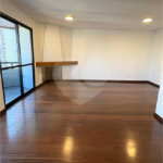 Apartamento à venda com 3 quartos, sendo 2 suítes, em Moema, São Paulo, SP