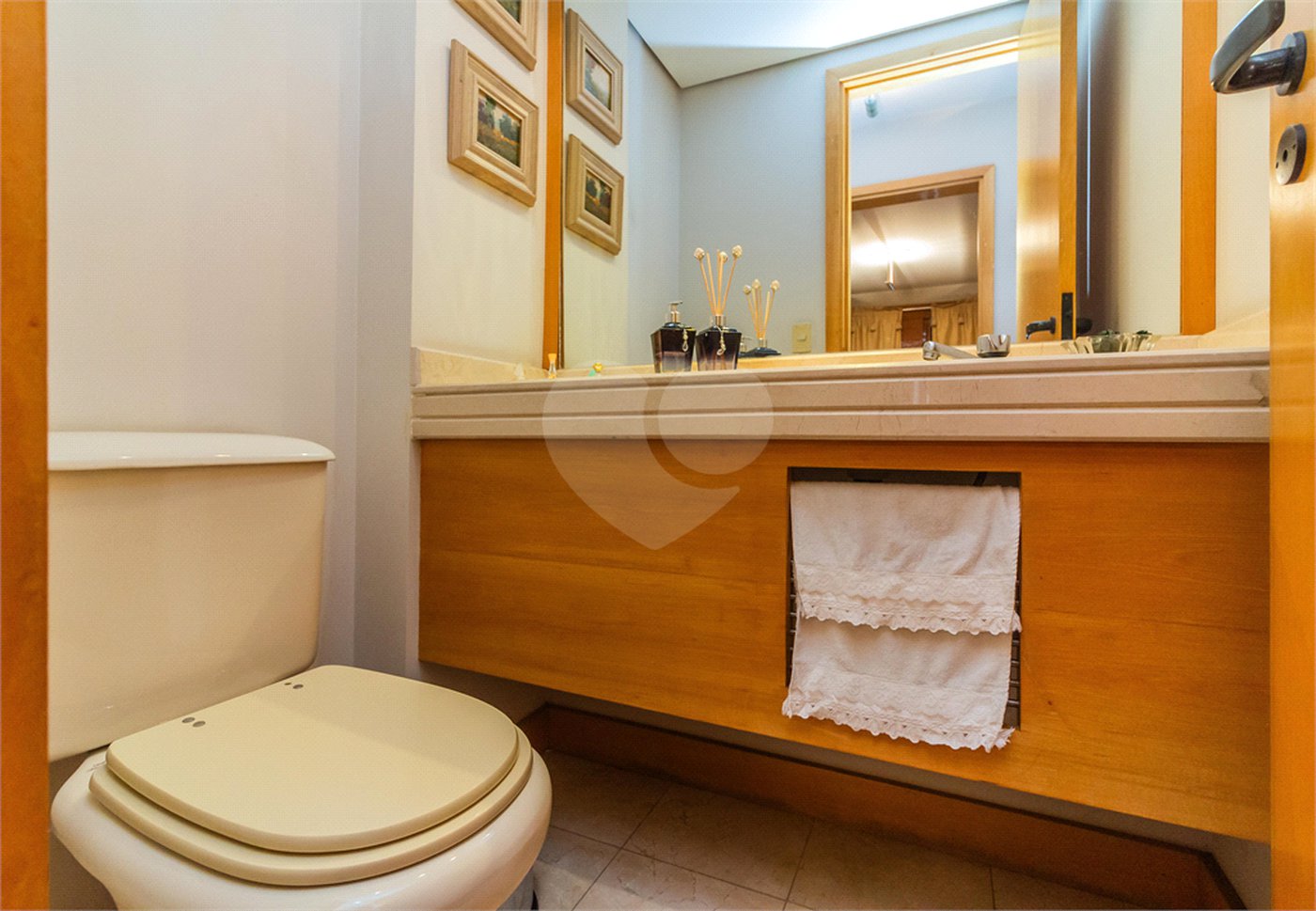 Apartamento à venda com 4 quartos, sendo 3 suítes, em Alto da Lapa, São Paulo, SP