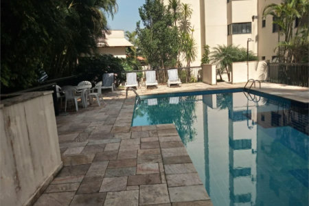 Apartamento à venda com 3 suítes em Vila Suzana, São Paulo, SP