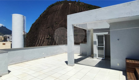 Cobertura à venda com 3 quartos, sendo 1 suíte,  em Tijuca, Rio de Janeiro, RJ